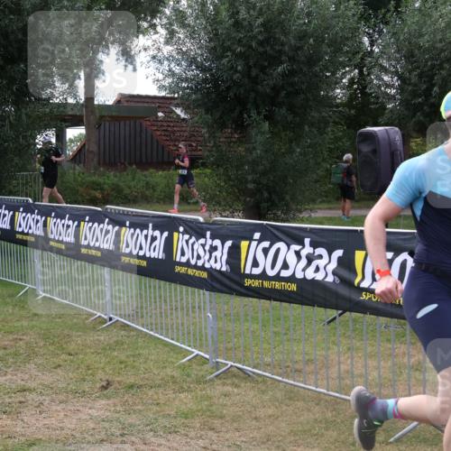 31.08.2025 - Elbe Triathlon Hamburg Luisa Fischer http://msf.ph/oto/8674092 31.08.2025 11:31:04 Laufen 613, 1 meine-sportfotos.de