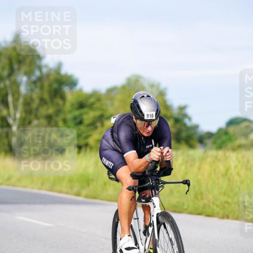 31.08.2025 - Elbe Triathlon Hamburg Michael Burmester http://msf.ph/oto/8674096 31.08.2025 10:13:40 Radfahren 432, 821, 916, 925 meine-sportfotos.de