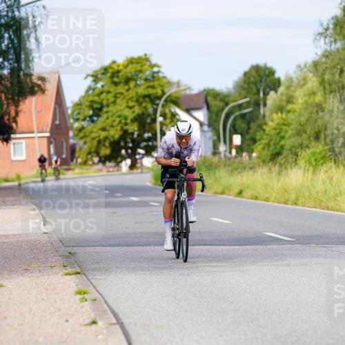 31.08.2025 - Elbe Triathlon Hamburg Michael Burmester http://msf.ph/oto/8674144 31.08.2025 10:13:54 Radfahren 567 meine-sportfotos.de