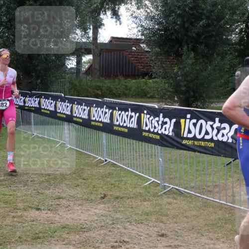 31.08.2025 - Elbe Triathlon Hamburg Luisa Fischer http://msf.ph/oto/8674146 31.08.2025 11:31:17 Laufen 882, 760 meine-sportfotos.de