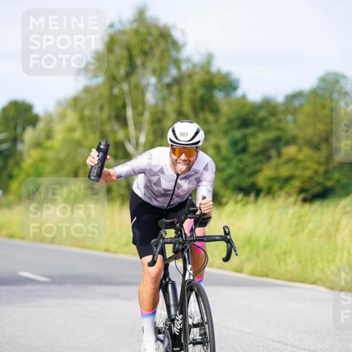 31.08.2025 - Elbe Triathlon Hamburg Michael Burmester http://msf.ph/oto/8674156 31.08.2025 10:13:55 Radfahren 567 meine-sportfotos.de
