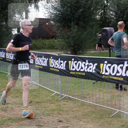 31.08.2025 - Elbe Triathlon Hamburg Luisa Fischer http://msf.ph/oto/8674160 31.08.2025 11:31:26 Laufen 1278 meine-sportfotos.de