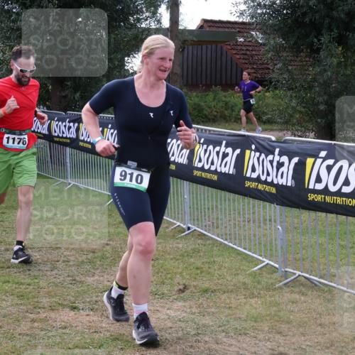 31.08.2025 - Elbe Triathlon Hamburg Luisa Fischer http://msf.ph/oto/8674173 31.08.2025 11:31:36 Laufen 1059, 1176, 910 meine-sportfotos.de