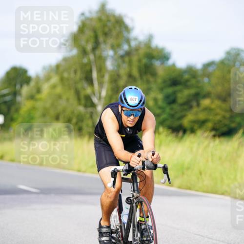 31.08.2025 - Elbe Triathlon Hamburg Michael Burmester http://msf.ph/oto/8674189 31.08.2025 10:14:07 Radfahren 607, 773, 881 meine-sportfotos.de