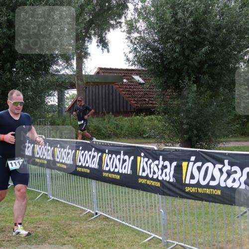 31.08.2025 - Elbe Triathlon Hamburg Luisa Fischer http://msf.ph/oto/8674222 31.08.2025 11:31:56 Laufen 111 meine-sportfotos.de