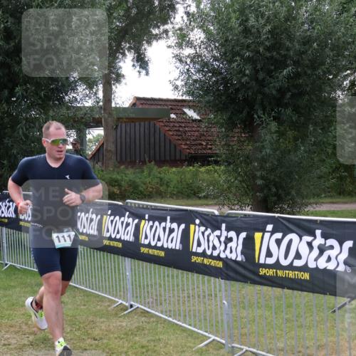 31.08.2025 - Elbe Triathlon Hamburg Luisa Fischer http://msf.ph/oto/8674225 31.08.2025 11:31:56 Laufen 111 meine-sportfotos.de