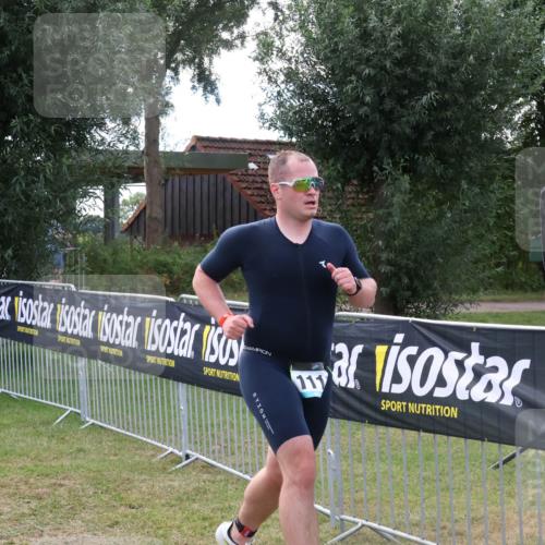 31.08.2025 - Elbe Triathlon Hamburg Luisa Fischer http://msf.ph/oto/8674230 31.08.2025 11:31:57 Laufen 111 meine-sportfotos.de
