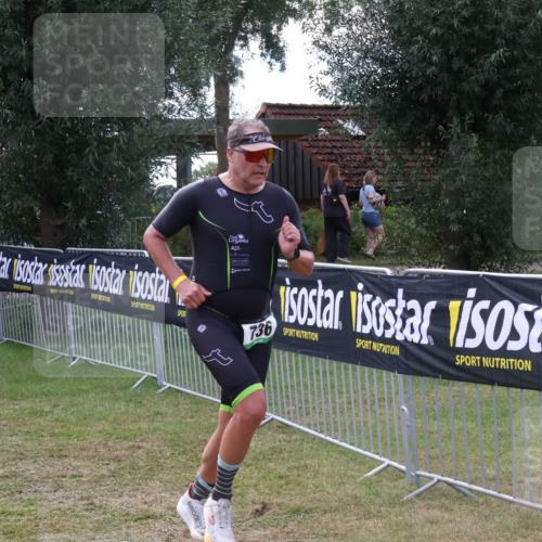 31.08.2025 - Elbe Triathlon Hamburg Luisa Fischer http://msf.ph/oto/8674250 31.08.2025 11:32:03 Laufen 04, 736 meine-sportfotos.de
