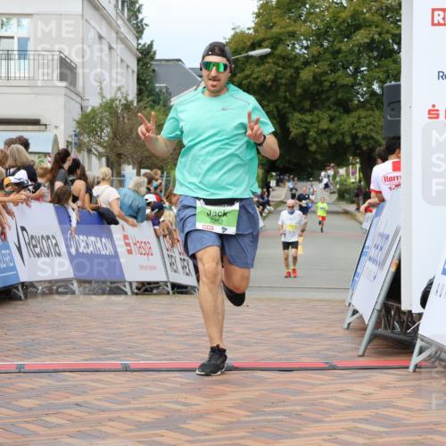 31.08.2025 - 21. Blankeneser Heldenlauf Strokosch-Dieckow http://msf.ph/oto/8674267 31.08.2025 10:51:20 Ziel 3388, 3292 meine-sportfotos.de