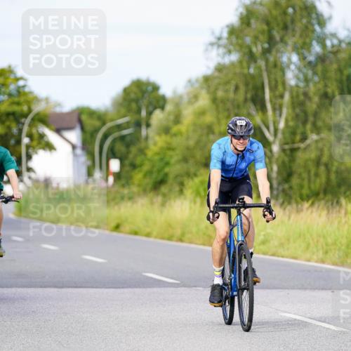31.08.2025 - Elbe Triathlon Hamburg Michael Burmester http://msf.ph/oto/8674270 31.08.2025 10:14:33 Radfahren 404, 667, 845 meine-sportfotos.de