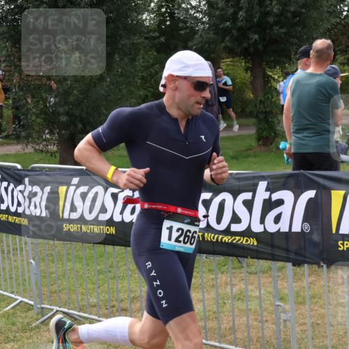 31.08.2025 - Elbe Triathlon Hamburg Luisa Fischer http://msf.ph/oto/8674285 31.08.2025 11:32:41 Laufen 1266 meine-sportfotos.de