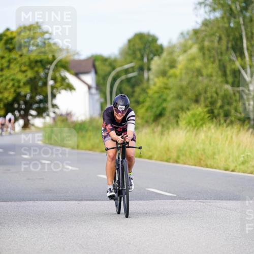 31.08.2025 - Elbe Triathlon Hamburg Michael Burmester http://msf.ph/oto/8674287 31.08.2025 10:14:38 Radfahren 404, 566, 756, 845 meine-sportfotos.de