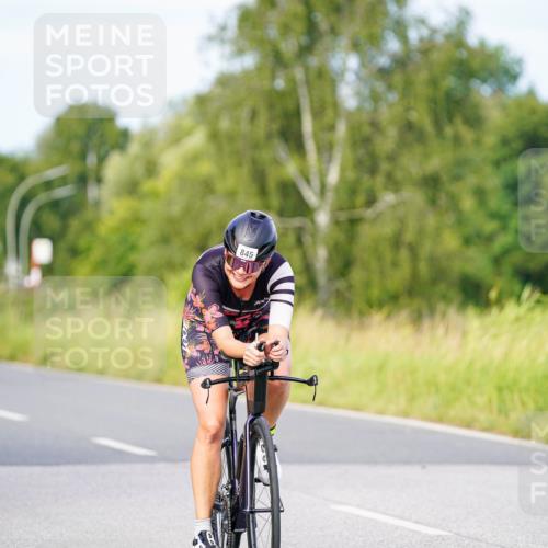 31.08.2025 - Elbe Triathlon Hamburg Michael Burmester http://msf.ph/oto/8674292 31.08.2025 10:14:39 Radfahren 404, 566, 756, 845 meine-sportfotos.de