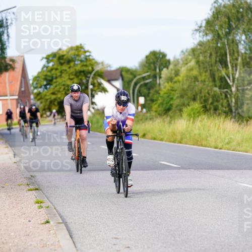31.08.2025 - Elbe Triathlon Hamburg Michael Burmester http://msf.ph/oto/8674303 31.08.2025 10:14:42 Radfahren 566, 643, 679, 756, 845 meine-sportfotos.de