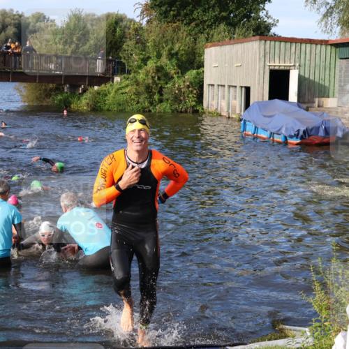 31.08.2025 - Elbe Triathlon Hamburg Luisa Fischer http://msf.ph/oto/8674315 31.08.2025 08:47:36 Schwimmen 351, 357, 366, 371 meine-sportfotos.de