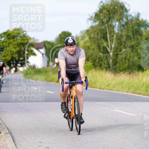 31.08.2025 - Elbe Triathlon Hamburg Michael Burmester http://msf.ph/oto/8674318 31.08.2025 10:14:43 Radfahren 566, 643, 679, 756, 845 meine-sportfotos.de