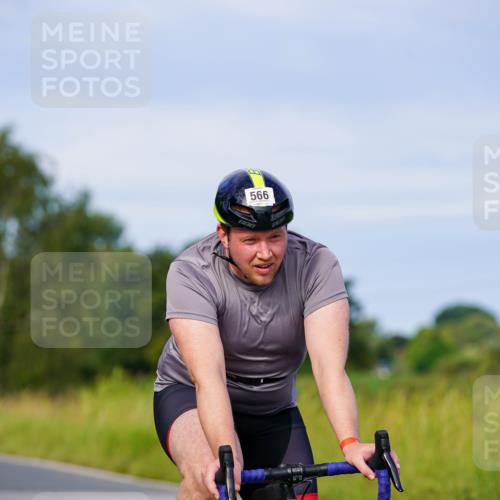 31.08.2025 - Elbe Triathlon Hamburg Michael Burmester http://msf.ph/oto/8674330 31.08.2025 10:14:44 Radfahren 566, 643, 679, 756 meine-sportfotos.de