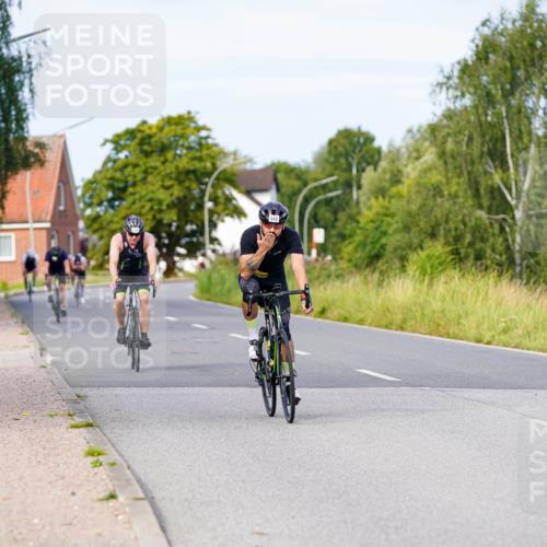 31.08.2025 - Elbe Triathlon Hamburg Michael Burmester http://msf.ph/oto/8674336 31.08.2025 10:14:46 Radfahren 566, 615, 643, 679, 756 meine-sportfotos.de