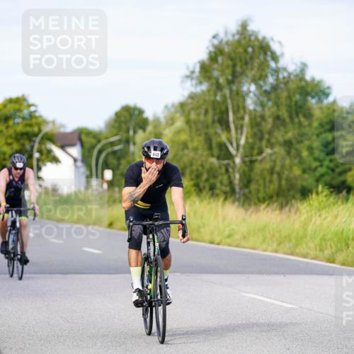 31.08.2025 - Elbe Triathlon Hamburg Michael Burmester http://msf.ph/oto/8674349 31.08.2025 10:14:46 Radfahren 566, 615, 643, 679, 756 meine-sportfotos.de