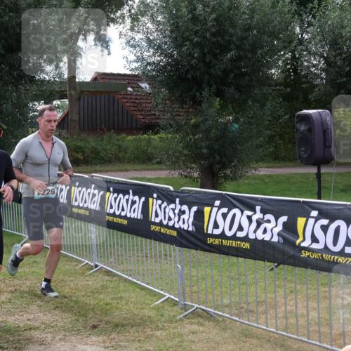 31.08.2025 - Elbe Triathlon Hamburg Luisa Fischer http://msf.ph/oto/8674375 31.08.2025 11:33:27 Laufen 1157, 229, 19 meine-sportfotos.de