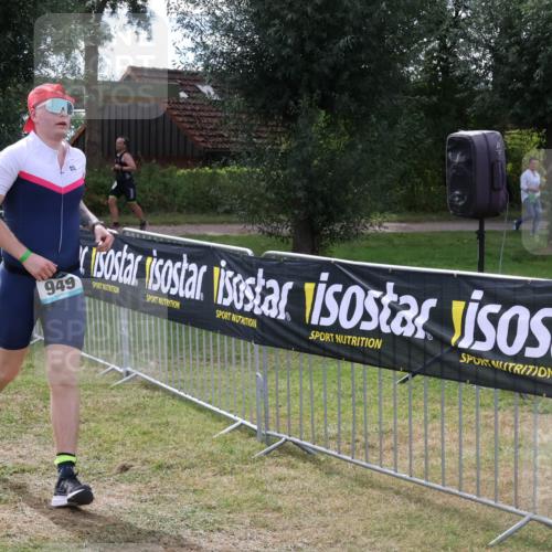 31.08.2025 - Elbe Triathlon Hamburg Luisa Fischer http://msf.ph/oto/8674399 31.08.2025 11:33:42 Laufen 949 meine-sportfotos.de