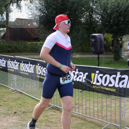 31.08.2025 - Elbe Triathlon Hamburg Luisa Fischer http://msf.ph/oto/8674403 31.08.2025 11:33:43 Laufen 949 meine-sportfotos.de