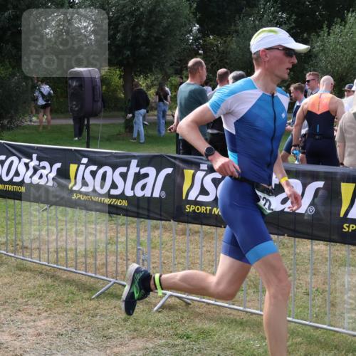 31.08.2025 - Elbe Triathlon Hamburg Luisa Fischer http://msf.ph/oto/8674495 31.08.2025 11:35:18 Laufen  meine-sportfotos.de