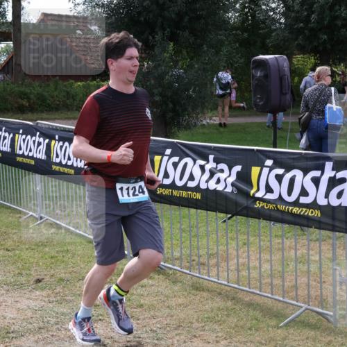 31.08.2025 - Elbe Triathlon Hamburg Luisa Fischer http://msf.ph/oto/8674508 31.08.2025 11:35:30 Laufen 1124 meine-sportfotos.de
