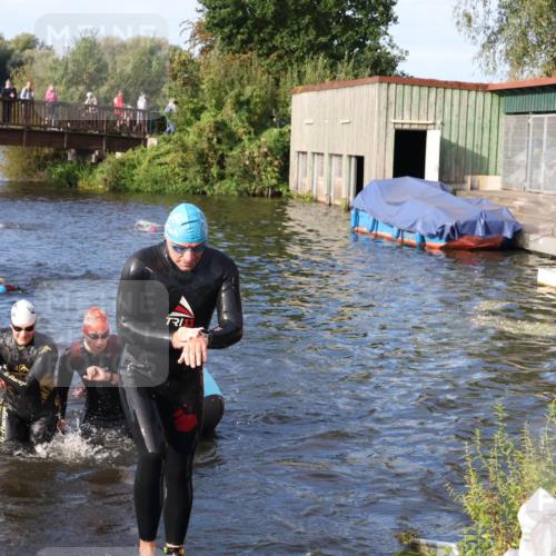 31.08.2025 - Elbe Triathlon Hamburg Luisa Fischer http://msf.ph/oto/8674511 31.08.2025 08:48:02 Schwimmen 258, 297, 329, 330, 341 meine-sportfotos.de