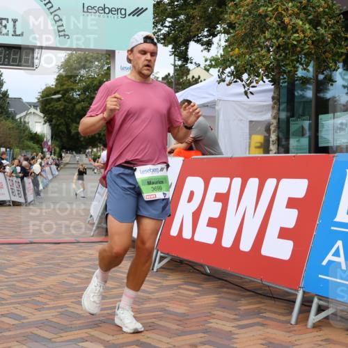 31.08.2025 - 21. Blankeneser Heldenlauf Strokosch-Dieckow http://msf.ph/oto/8674523 31.08.2025 10:50:33 Ziel 3699, 3354, 3564 meine-sportfotos.de