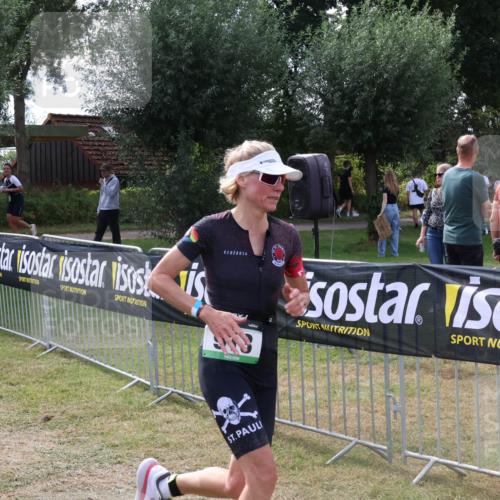 31.08.2025 - Elbe Triathlon Hamburg Luisa Fischer http://msf.ph/oto/8674558 31.08.2025 11:36:05 Laufen  meine-sportfotos.de