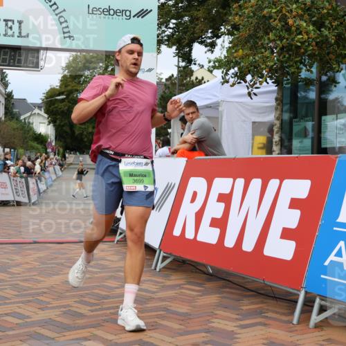 31.08.2025 - 21. Blankeneser Heldenlauf Strokosch-Dieckow http://msf.ph/oto/8674565 31.08.2025 10:50:33 Ziel 3699, 3354, 3564 meine-sportfotos.de