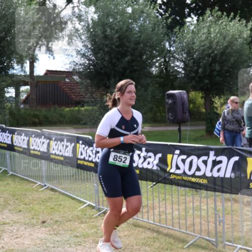 31.08.2025 - Elbe Triathlon Hamburg Luisa Fischer http://msf.ph/oto/8674572 31.08.2025 11:36:13 Laufen 852 meine-sportfotos.de