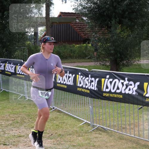 31.08.2025 - Elbe Triathlon Hamburg Luisa Fischer http://msf.ph/oto/8674608 31.08.2025 11:36:37 Laufen 856 meine-sportfotos.de