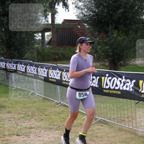 31.08.2025 - Elbe Triathlon Hamburg Luisa Fischer http://msf.ph/oto/8674611 31.08.2025 11:36:37 Laufen 348, 1217, 856 meine-sportfotos.de