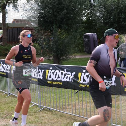 31.08.2025 - Elbe Triathlon Hamburg Luisa Fischer http://msf.ph/oto/8674636 31.08.2025 11:36:40 Laufen 848, 121 meine-sportfotos.de