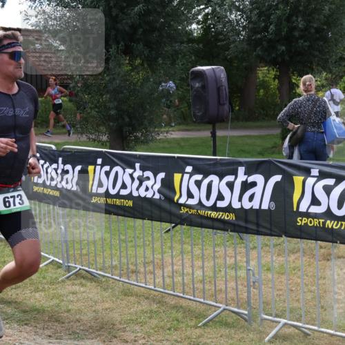 31.08.2025 - Elbe Triathlon Hamburg Luisa Fischer http://msf.ph/oto/8674640 31.08.2025 11:36:48 Laufen 673 meine-sportfotos.de
