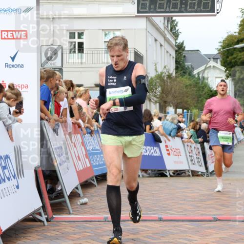 31.08.2025 - 21. Blankeneser Heldenlauf Strokosch-Dieckow http://msf.ph/oto/8674645 31.08.2025 10:50:30 Ziel 3699, 3354, 3564 meine-sportfotos.de