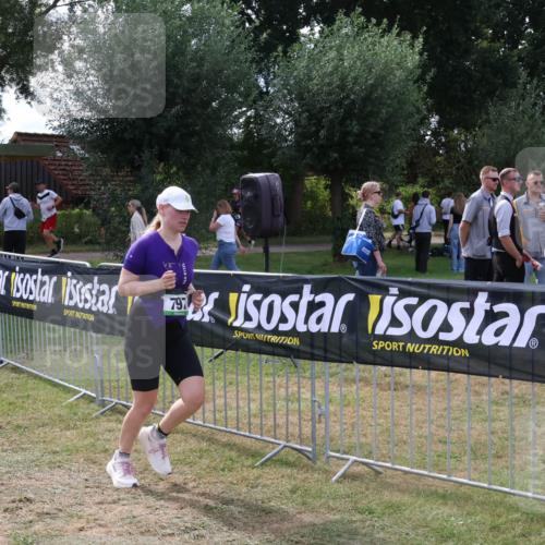 31.08.2025 - Elbe Triathlon Hamburg Luisa Fischer http://msf.ph/oto/8674675 31.08.2025 11:37:01 Laufen  meine-sportfotos.de