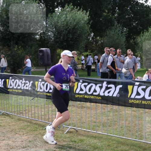 31.08.2025 - Elbe Triathlon Hamburg Luisa Fischer http://msf.ph/oto/8674676 31.08.2025 11:37:01 Laufen 797 meine-sportfotos.de