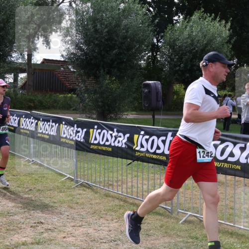 31.08.2025 - Elbe Triathlon Hamburg Luisa Fischer http://msf.ph/oto/8674724 31.08.2025 11:37:09 Laufen 866, 1242 meine-sportfotos.de
