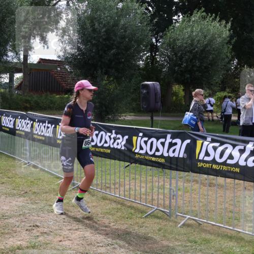 31.08.2025 - Elbe Triathlon Hamburg Luisa Fischer http://msf.ph/oto/8674729 31.08.2025 11:37:10 Laufen 86 meine-sportfotos.de