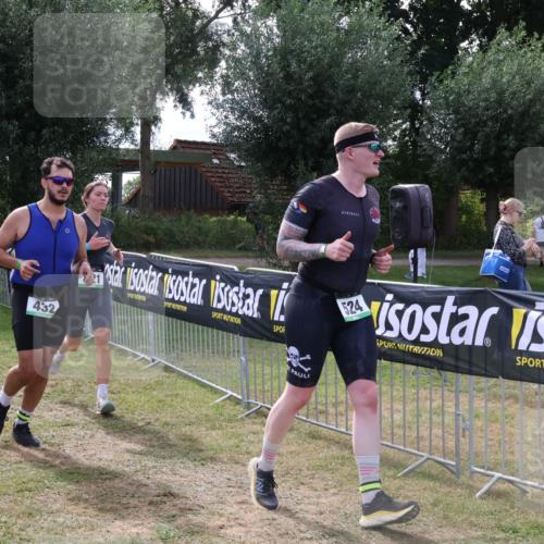 31.08.2025 - Elbe Triathlon Hamburg Luisa Fischer http://msf.ph/oto/8674752 31.08.2025 11:37:27 Laufen 785, 231, 1236, 432, 524 meine-sportfotos.de