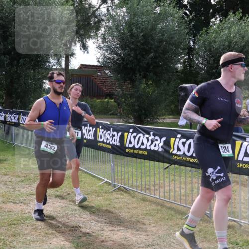 31.08.2025 - Elbe Triathlon Hamburg Luisa Fischer http://msf.ph/oto/8674754 31.08.2025 11:37:27 Laufen 785, 230, 123, 432, 524 meine-sportfotos.de