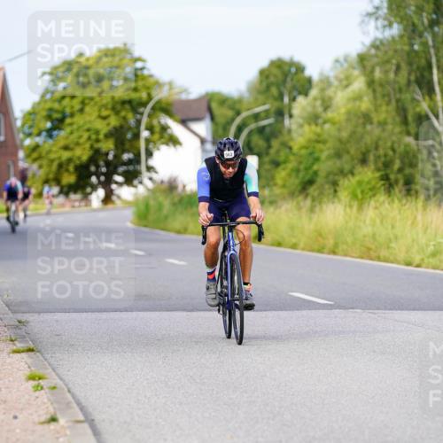 31.08.2025 - Elbe Triathlon Hamburg Michael Burmester http://msf.ph/oto/8674762 31.08.2025 10:16:26 Radfahren 563 meine-sportfotos.de