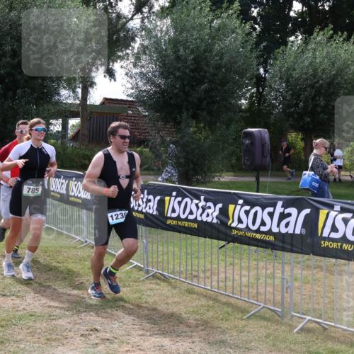 31.08.2025 - Elbe Triathlon Hamburg Luisa Fischer http://msf.ph/oto/8674775 31.08.2025 11:37:29 Laufen 785, 123 meine-sportfotos.de