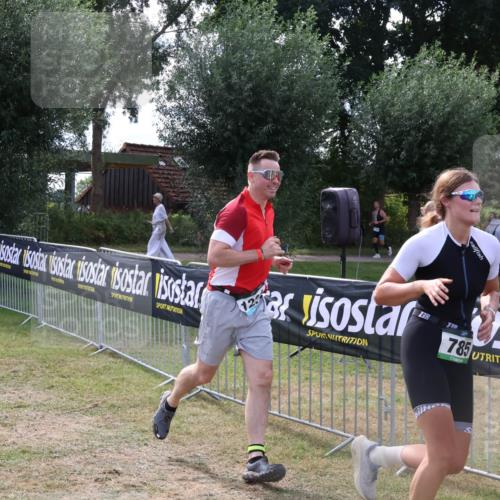 31.08.2025 - Elbe Triathlon Hamburg Luisa Fischer http://msf.ph/oto/8674788 31.08.2025 11:37:31 Laufen 771, 123, 3, 72, 785 meine-sportfotos.de
