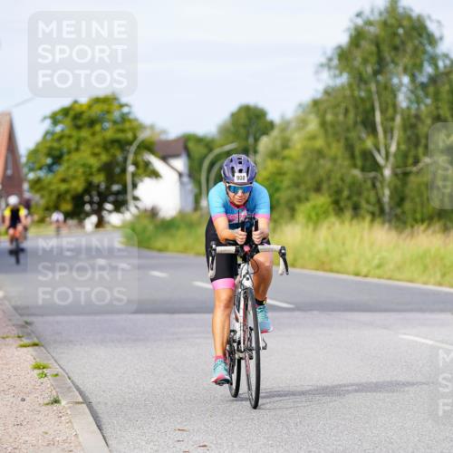 31.08.2025 - Elbe Triathlon Hamburg Michael Burmester http://msf.ph/oto/8674818 31.08.2025 10:16:43 Radfahren 666, 908 meine-sportfotos.de