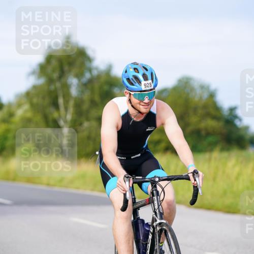 31.08.2025 - Elbe Triathlon Hamburg Michael Burmester http://msf.ph/oto/8674862 31.08.2025 10:16:53 Radfahren 427, 804, 841, 928 meine-sportfotos.de