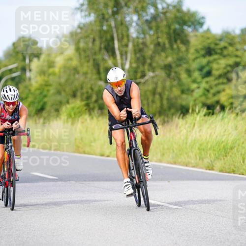 31.08.2025 - Elbe Triathlon Hamburg Michael Burmester http://msf.ph/oto/8674896 31.08.2025 10:17:08 Radfahren 671, 682, 696, 727, 739, 754, 786, 874, 877, 912 meine-sportfotos.de
